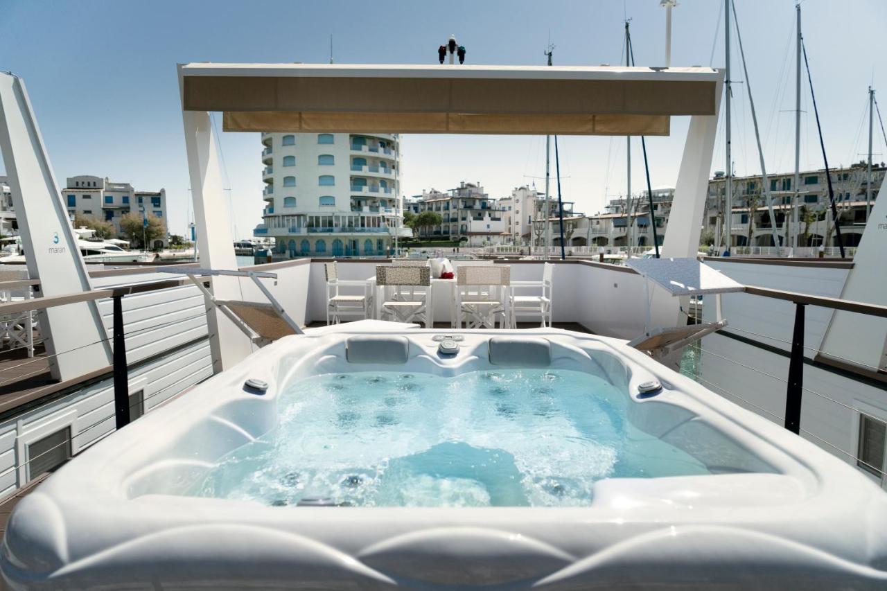 Portoverde Luxury Houseboat Misano Adriatico Bagian luar foto