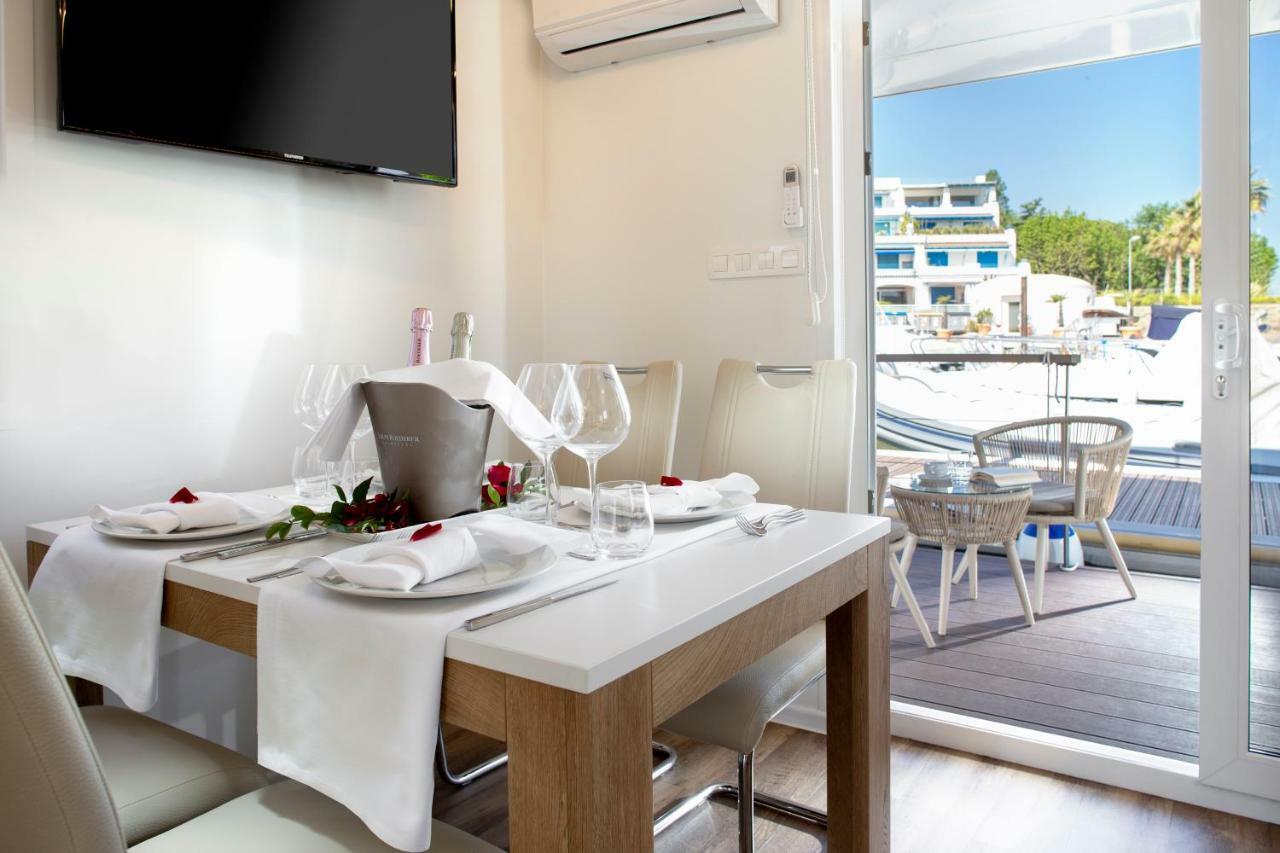 Portoverde Luxury Houseboat Misano Adriatico Bagian luar foto